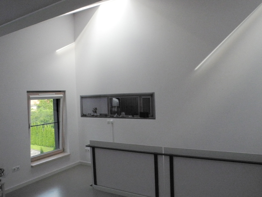 014_windows 3 w wind#F8E7CC