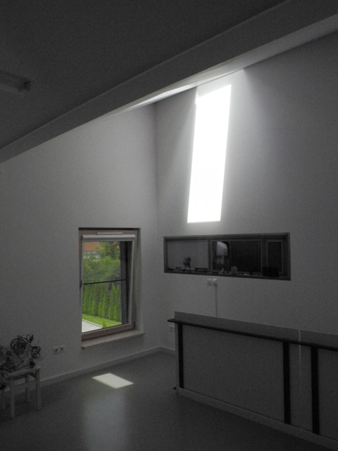 019_windows 3 w wind#F8E7D1